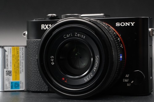 Sony cyber shot rx1r - sony,