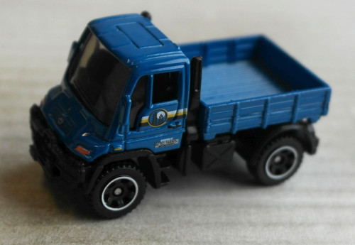 Matchbox mercedes benz unimog - mercedes-benz,
