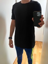 T-shirt nera,  Zara  Buone condizioni, poco usata, cotone