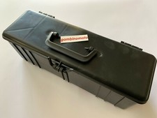 CASSETTA PORTA-ATTREZZI IN PLASTICA PER TRATTORI 420x125x125. ADATTABILE A FIAT,