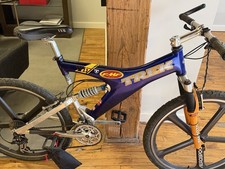 Trek carbon fiber model - model, y-11