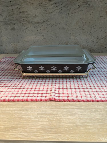 Vintage pyrex space saver - pyrex,