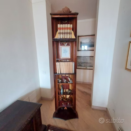 Canoa legno trasformata in - legno,