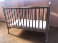 LETTINO CULLA CON CASSETTO (PALI) BAMBINO BAMBINA, ( USATO ) ESCLUSO MATERASSO.