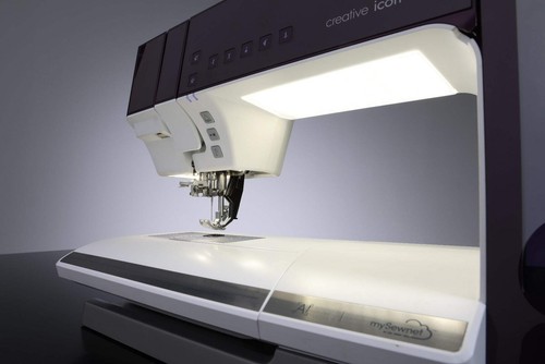 Pfaff creative icon - 2, macchina