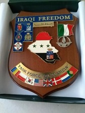 Crest in legno e metallo