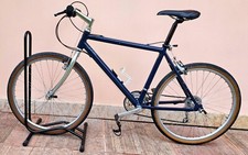 Mountbike  d'epoca con 3 corone e 7 rapporti cavalletto e ricambi