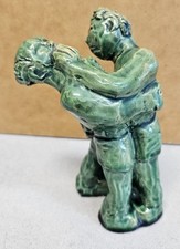 Statua statuina wrestling WRESTERS ceramica 1951 vintage firmata VETRO VERDE