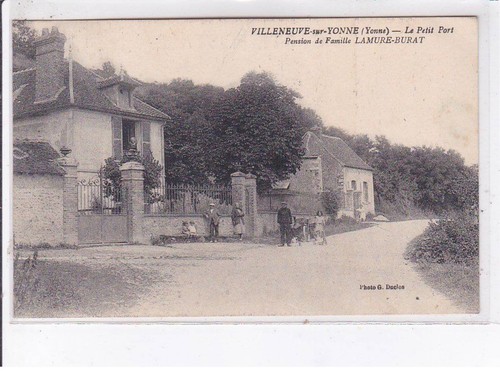 Villeneuve sur yonne petit - le,