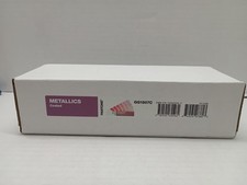 Pantone Metallics Guide 655