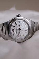 Girard Perregaux Laureato