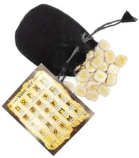 Rune Pietra di LUNA con i nomi