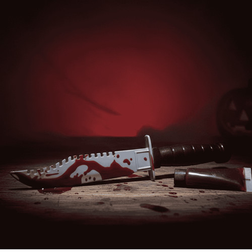 Coltello con sangue finto - con,