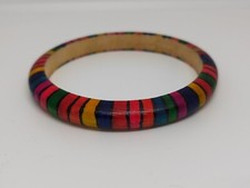 bracciale in legno fatto a