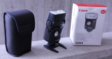 Flash Canon Speedlite 320EX con luce led