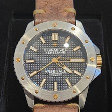 Cinturino in pelle fatto a