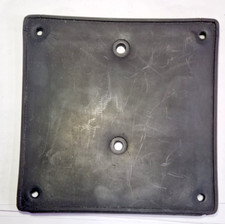 PIASTRA PORTATARGA NERA IN GOMMA PER TARGHE VECCHIE  MISURA MM. 170x170