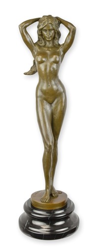 Una scultura bronzo - una,