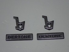 FIAT PUNTO CABRIO BERTONE COPPIA FREGI STEMMI EMBLEMI LOGHI IN METALLO