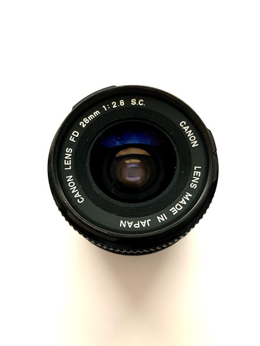 Canon 28mm very - f/2.8,
