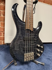 Ibanez BTB405QM - Basso 5 Corde: Bartolini, Attivo con TMB, 35", Acero delle Nuvole