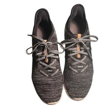 Scarpe da ginnastica Nike Air Max bianche e nere. 12