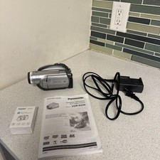 Videocamera Panasonic VDR-D220 con carica batteria TESTATA E FUNZIONANTE