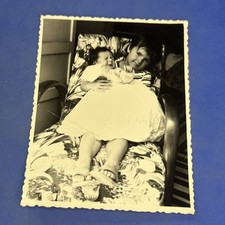 BIMBO CON NEONATO - FOTO