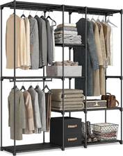 Armadio Aperto Con Ripiani in