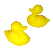 coppia PAPERE in plastica gialla monocolore  sorpresina anni 70