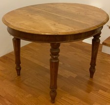 Tavolo ovale in noce antico