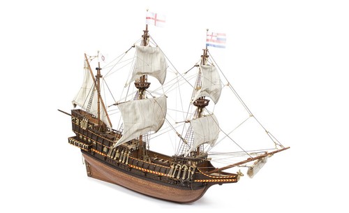 Bateau golden hind - 1/85, kit