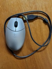Mouse Ottico Marca Logitech con Cavo Lunghezza 80 Centimetri