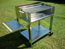 BARBECUE A LEGNA E CARBONELLA