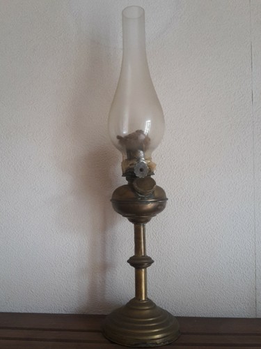 Antica lampada lume olio - lume, ad