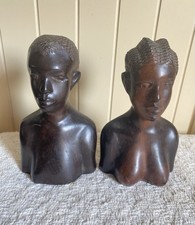 Busto africano in legno di