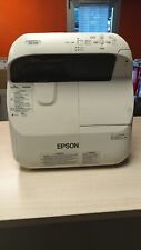 Epson EB-580 Proiettore BIANCO USATO MA FUNZIONANTE CON TELECOMANDO E SUPPORTO 