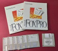 Software Microsoft Fox Pro ver 2.5 su 6 FD corredato di guida Jakson libri su FD