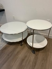 Raro set di 2 tavolini da