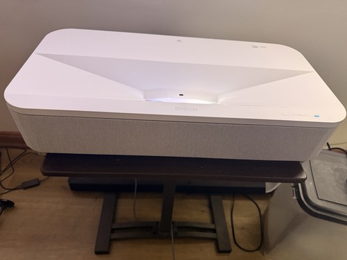 Epson epiqvision uhd ust - epson,