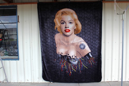 Marilyn monroe robot - monroe,