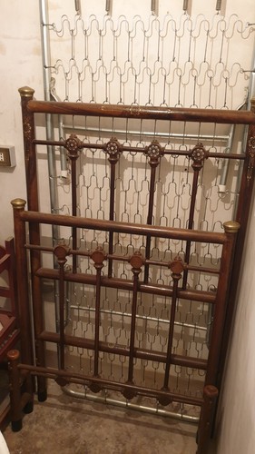 Letto storico antico