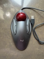 Mouse USB cablato Logitech