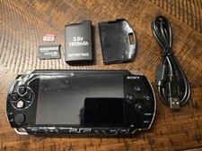 Sony PSP 1000 1001 US Console Portatile Nera 64GB Scheda di Memoria Funziona benissimo!!