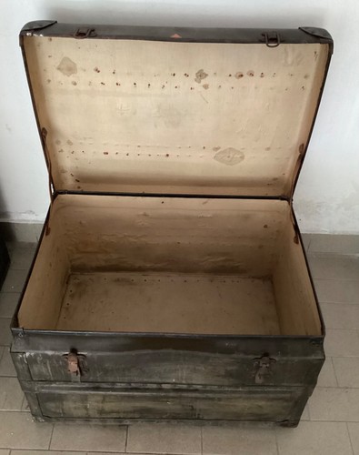 Baule epoca con borchie - borchie, in