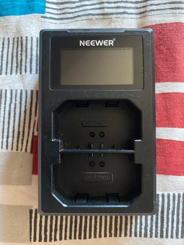Neewer dual charger - , per