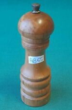 VECCHIO MACINAPEPE MACINA PEPE TRE 3 SPADE MACININO IN LEGNO VINTAGE. AB65