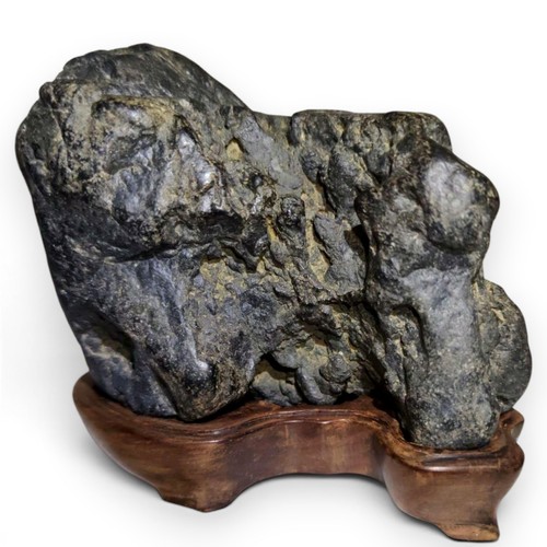 Suiseki scogliera paesaggio