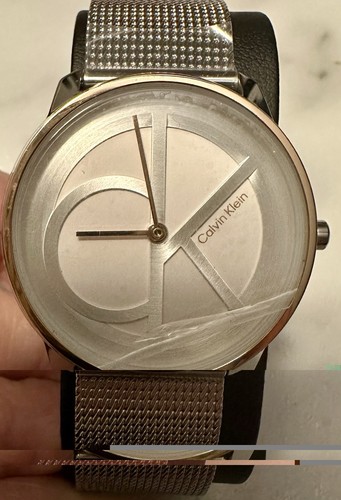 Nwt and box iconic - iconic, stainless