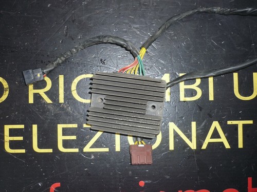Regolatore tensione usato - regolatore,